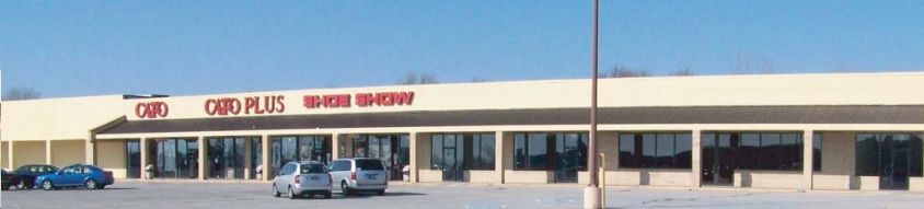 RIVERGATE SHOPPING CENTER: 1802 E State Road 44, Shelbyville, IN 46176